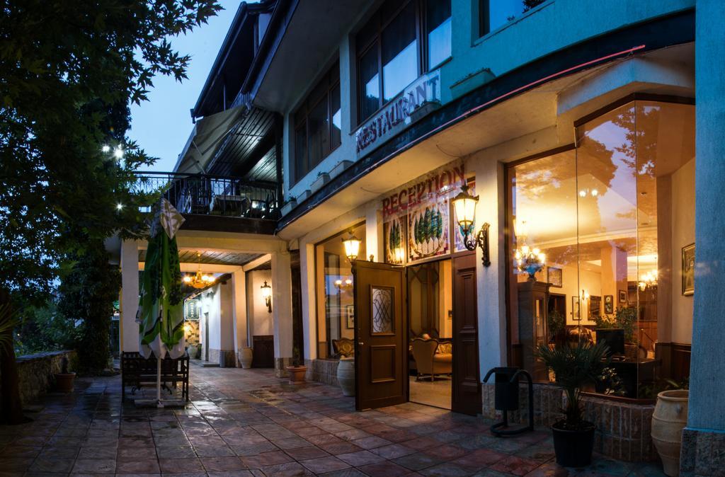 Hotel Kristo บลาโกเอฟกราด ภายนอก รูปภาพ